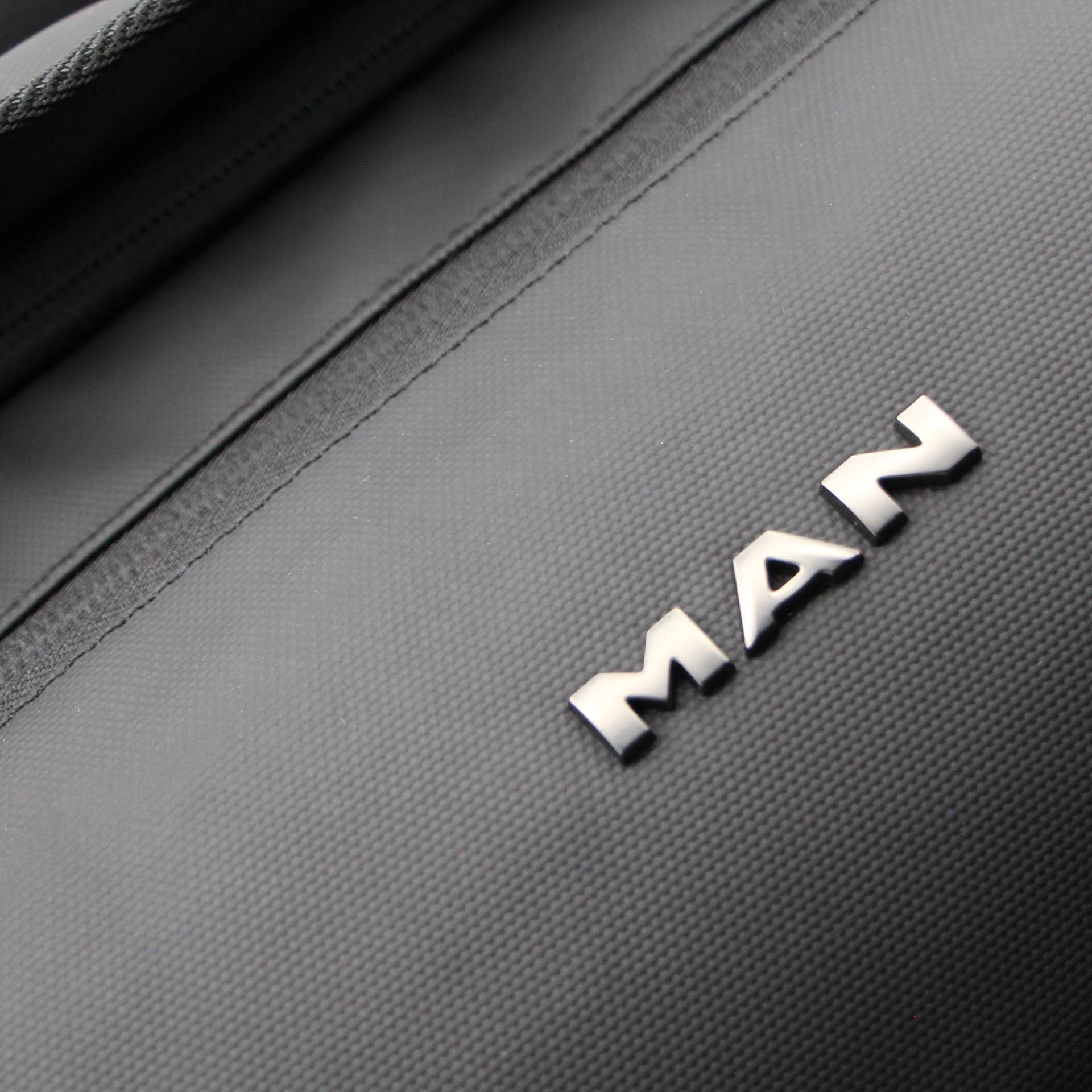 Reisetasche mit Rucksackfunktion schwarz