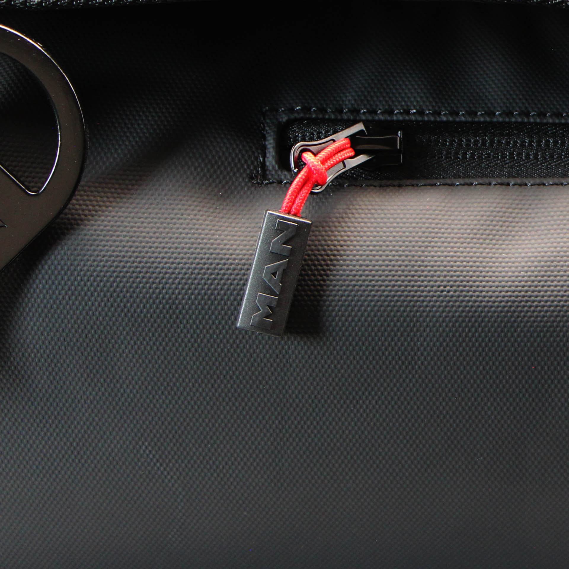 Reisetasche mit Rucksackfunktion schwarz